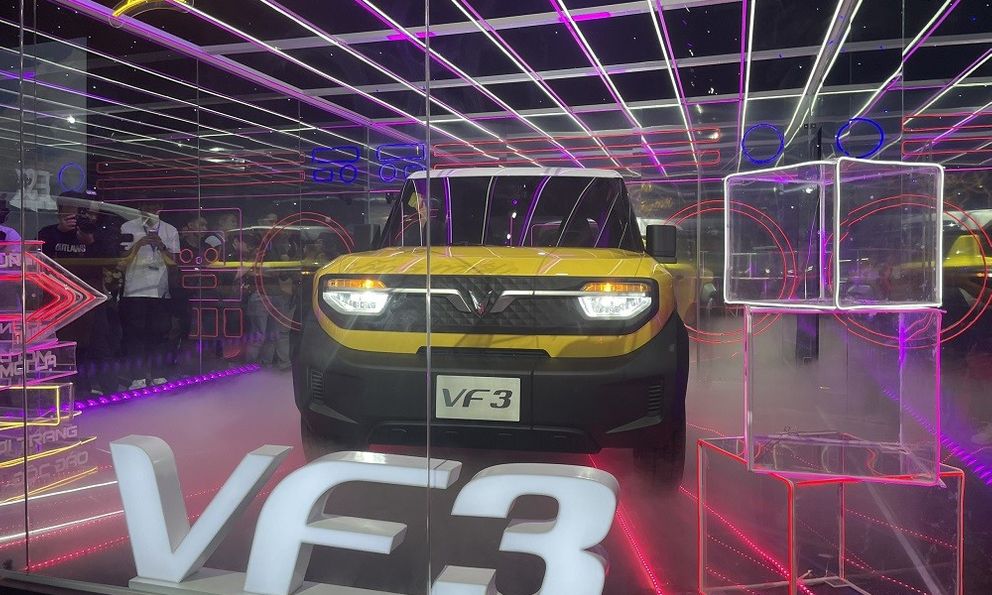 VinFast VF 3 'bằng xương, bằng thịt' lần đầu lộ diện