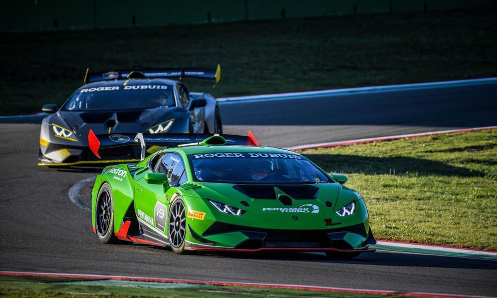 Lamborghini Huracan Super Trofeo EVO - “Bò chiến” trên đường đua