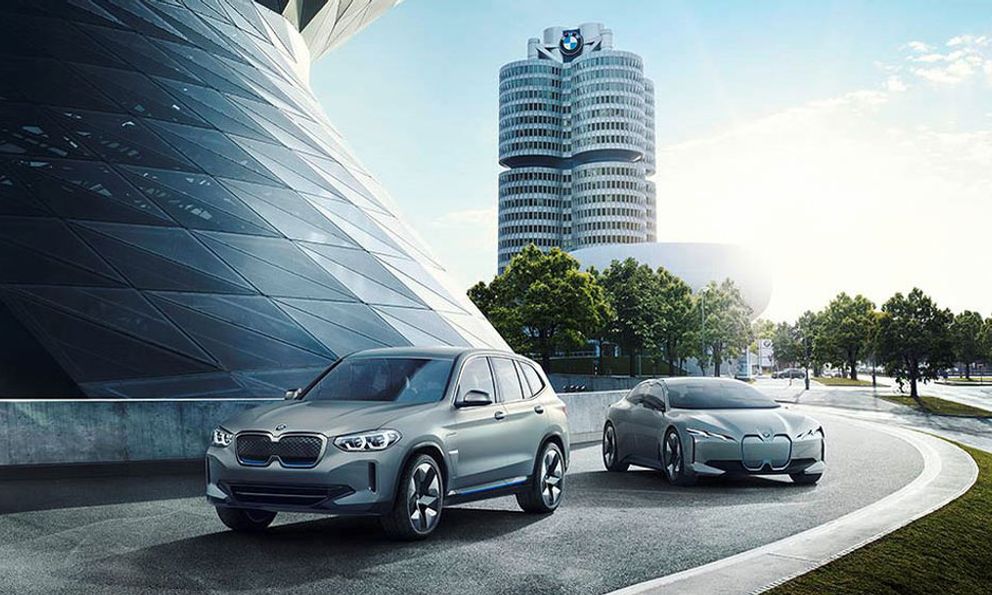 BMW iX3 - Xe xanh biểu tượng mới của người Đức