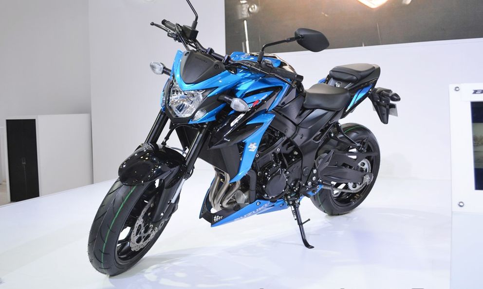 Suzuki GSX-S750 2018 chốt giá chính thức đấu Kawasaki Z900