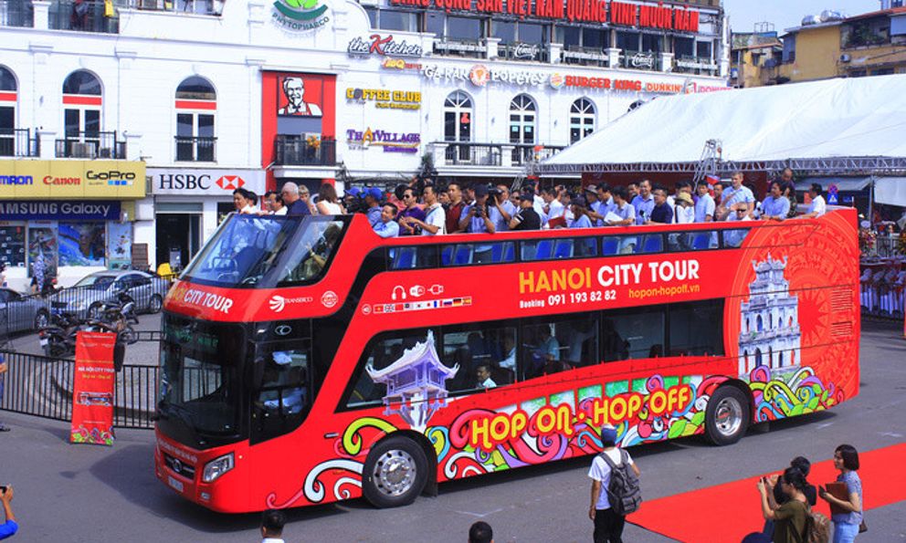 Lịch trình chi tiết xe bus 2 tầng chạy quanh các con phố lãng mạn ở Hà Nội