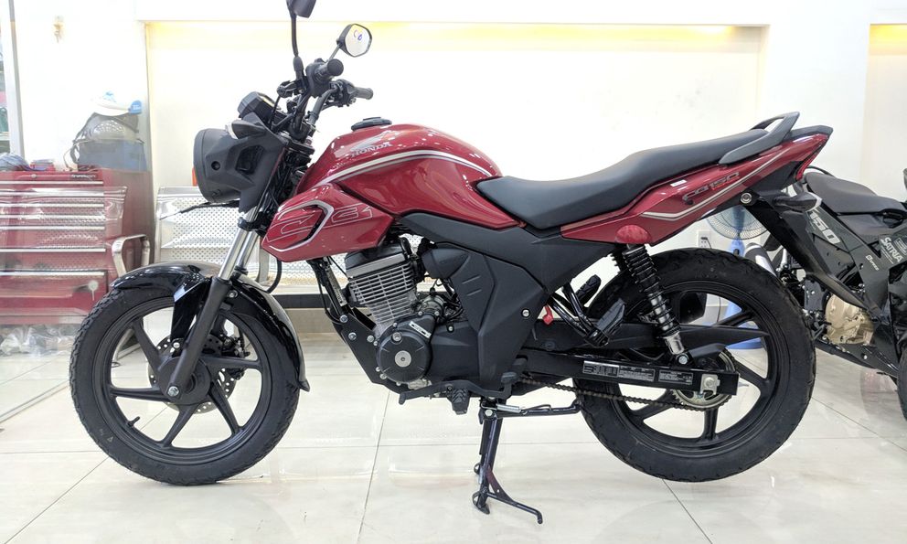 Nakedbike giá sốc Honda CB150 Verza 2018 đầu tiên về Sài Gòn