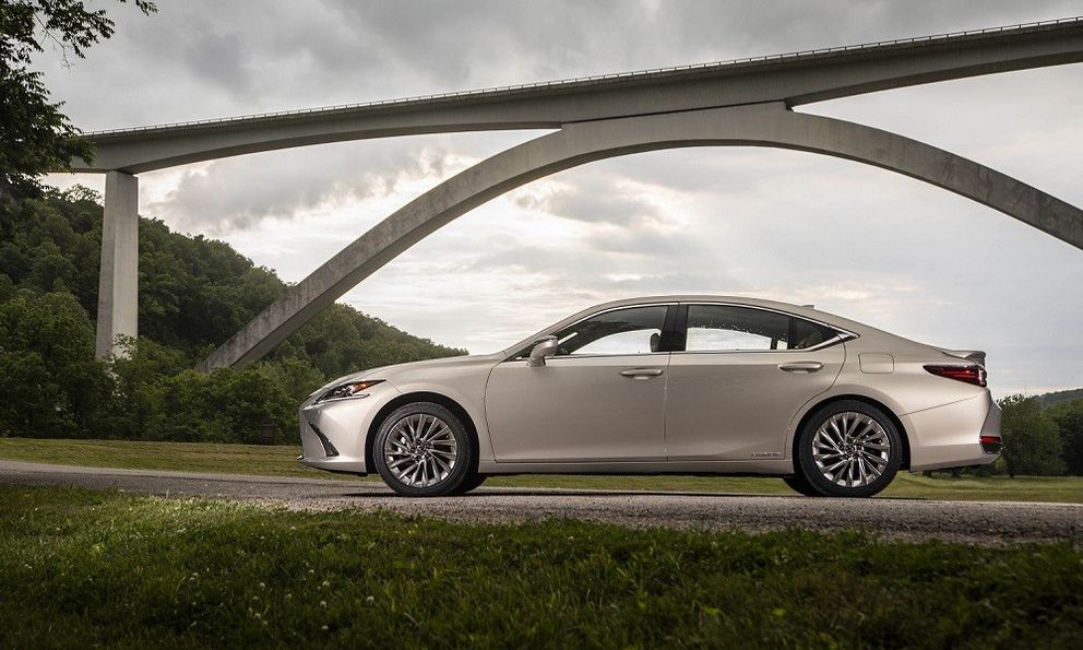 Lexus ES 2019: Khúc tam tấu của công nghệ, thủ công bậc thầy và sự xa xỉ