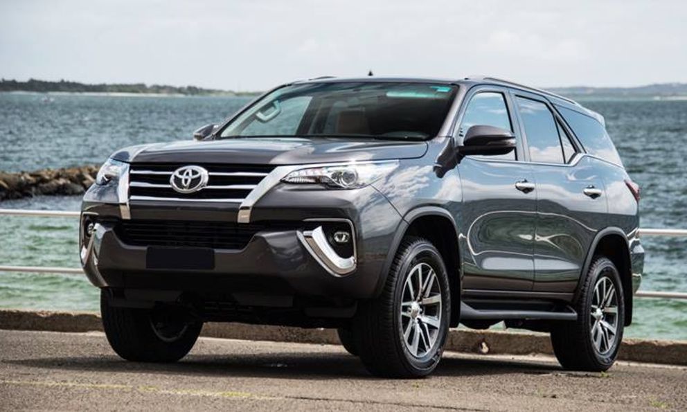 Giá xe Toyota Fortuner 2018 cập nhật mới nhất 